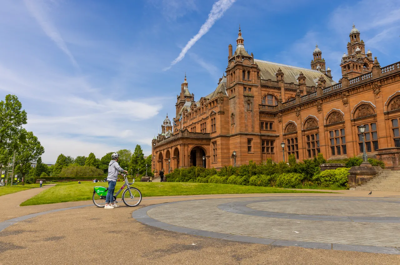 Cyclist at Kelvingrove Art Gallery and Museum