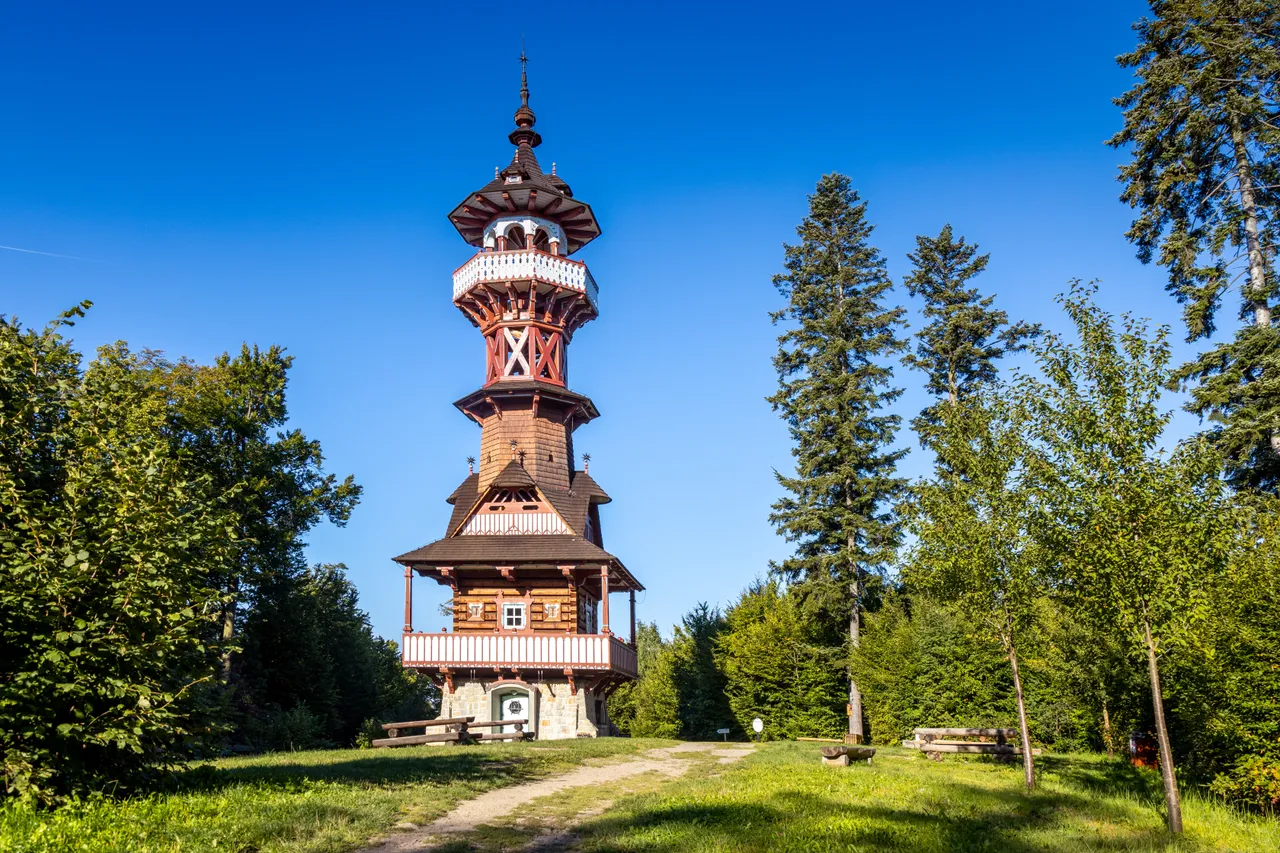 rozhledna-lookout-tower-du-an-jurkovi-ro-nov-pod-radho-t-m